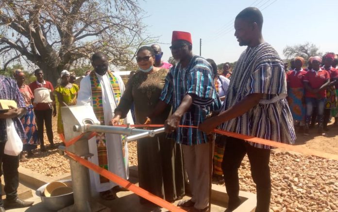 NGANE CONSTRUCTS BOREHOLE FOR NUNGO DABORIN