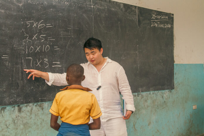 GAVIN's TEACHING SESSION WITH PUPILS OF GBANE BASIC SCHOOL