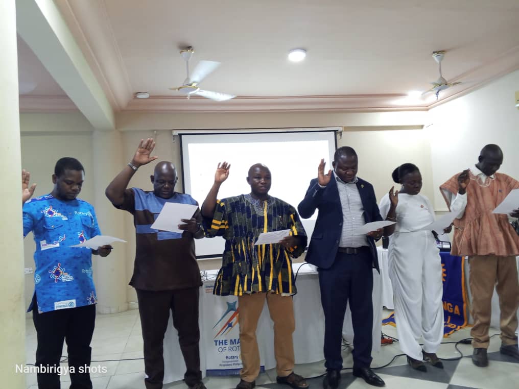 SWEARING-IN-OF-THE-NEW-BOARD-OF-ROTARY