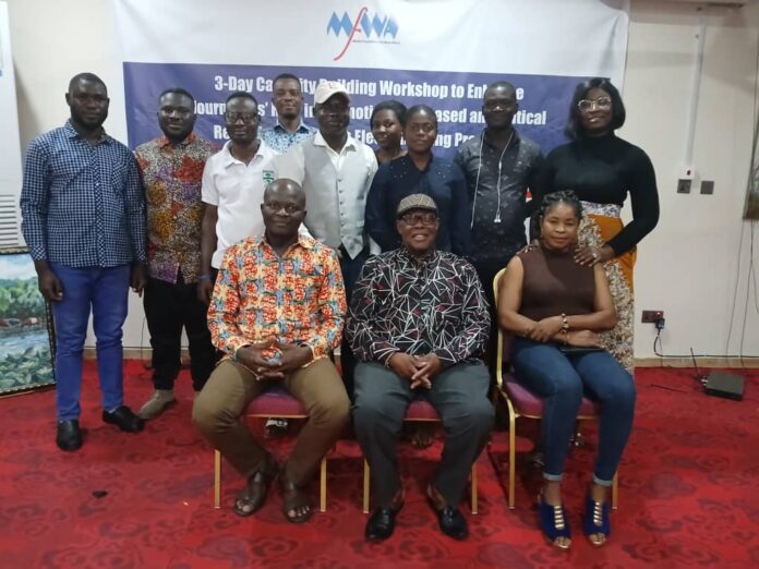 Journalists trained on critical reporting